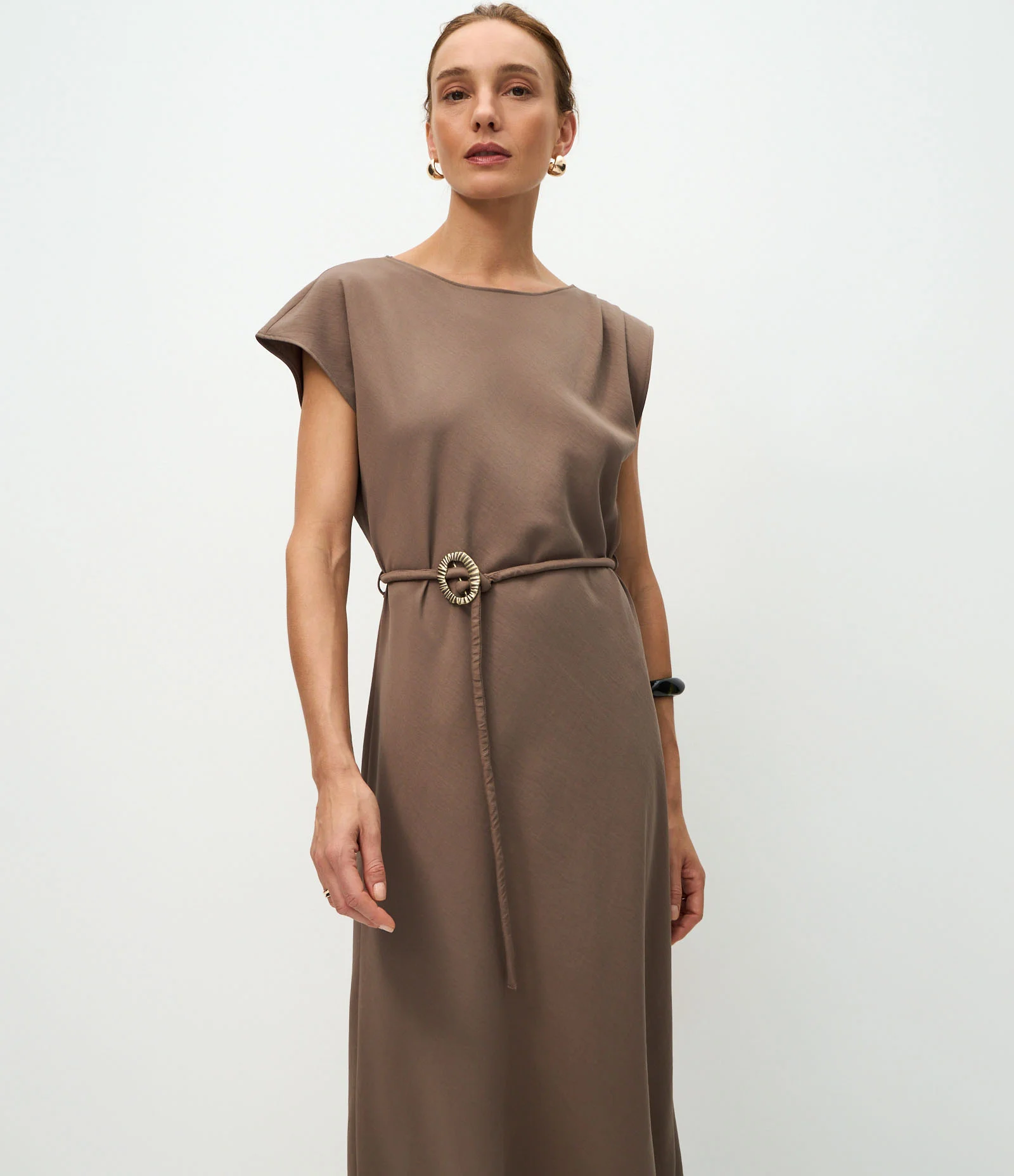 Vestido Midi Alfaiatado com Cinto Delicado Marrom 2