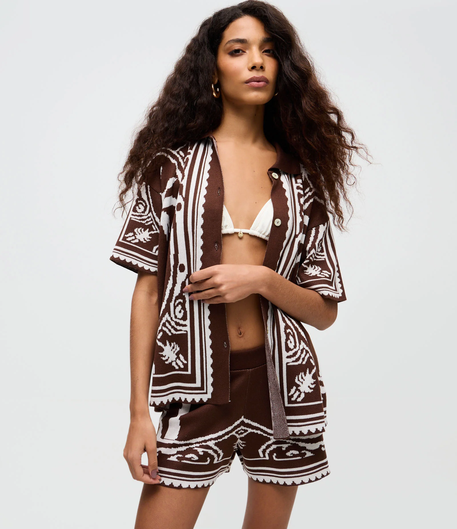 Short em Tricô com Estampa Lateral de Coqueiro Marrom 2