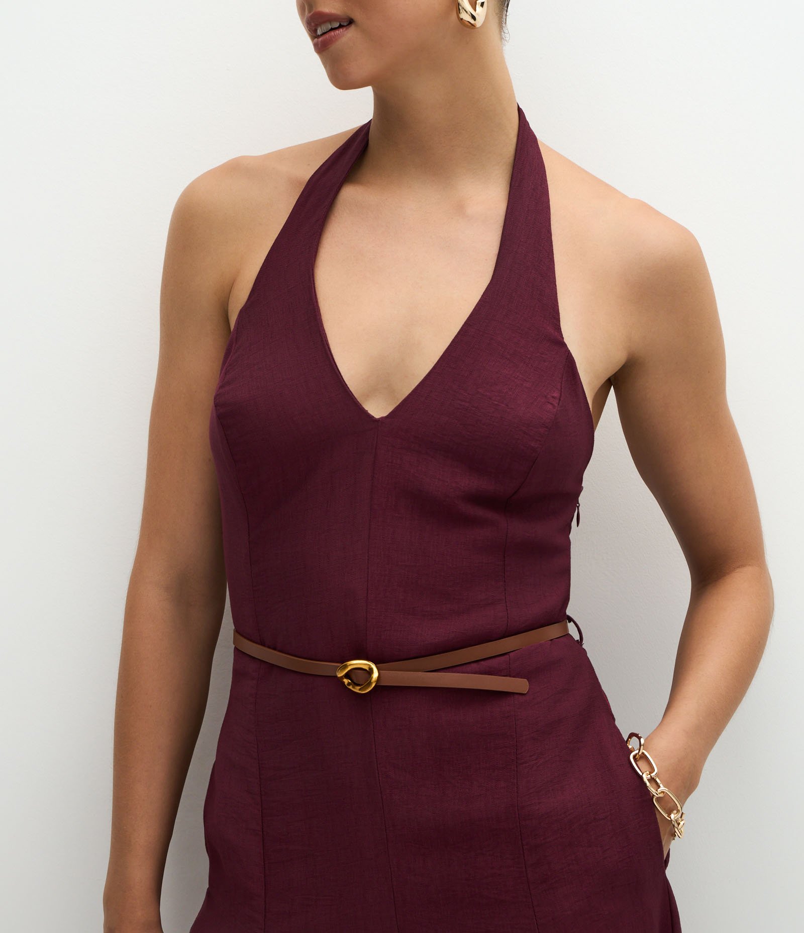 Macacão Frente Única em Viscose com Cinto Fino Vinho 3