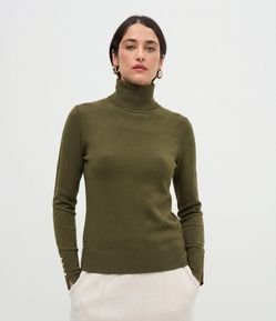 Blusa em Tricô com Gola Alta e Botões nas Mangas