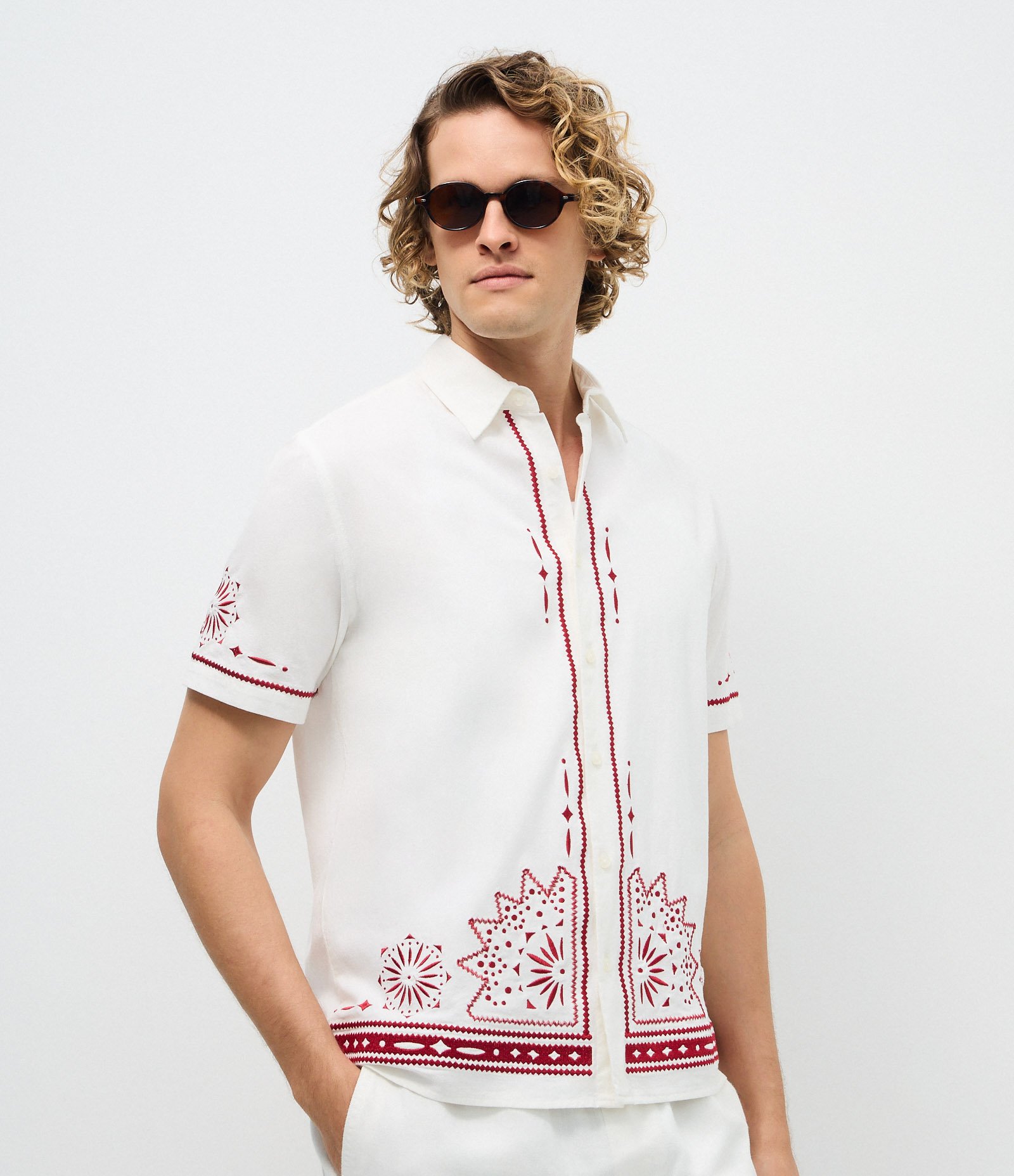 Camisa Manga Curta em Tricoline com Mandala Bordada Branco 4