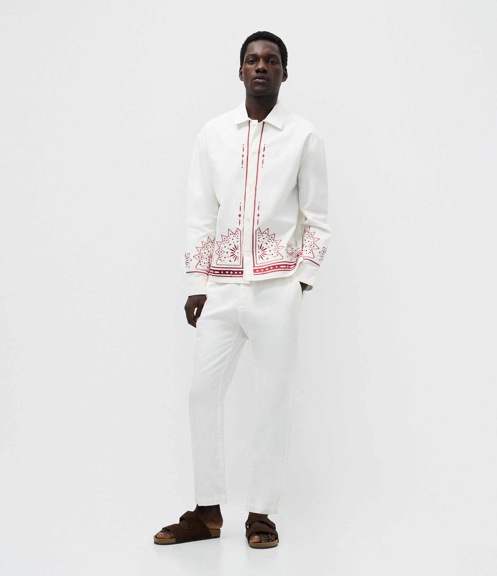 Camisa Manga Longa em Algodão com Mandala Bordada Branco 2