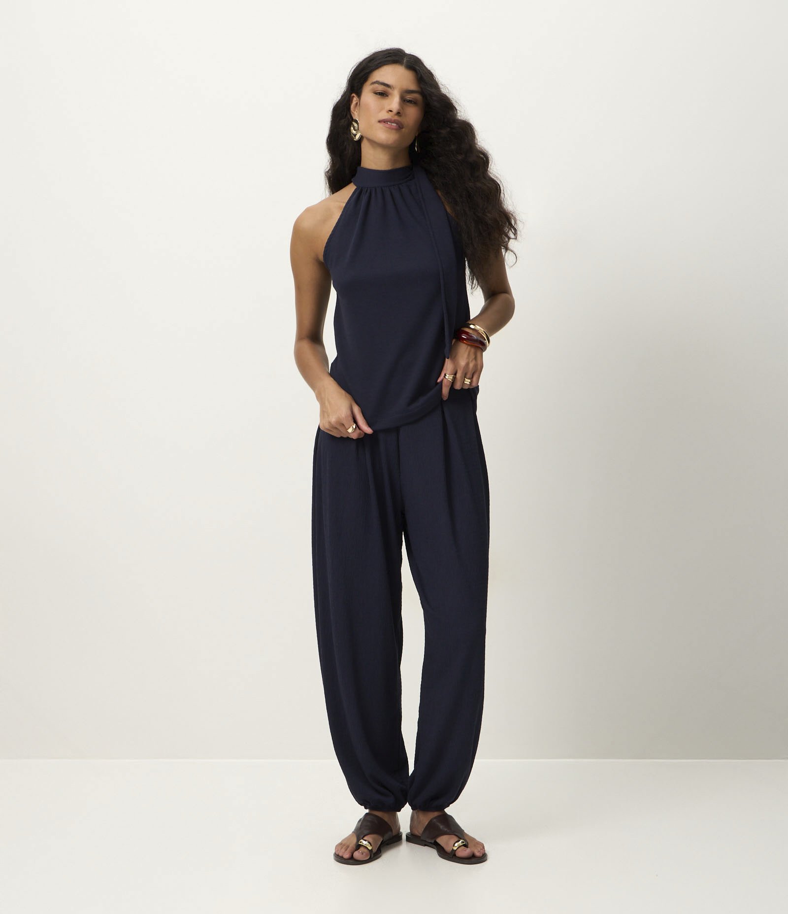 Blusa Gola Alta com Amarração em Laço Azul 2