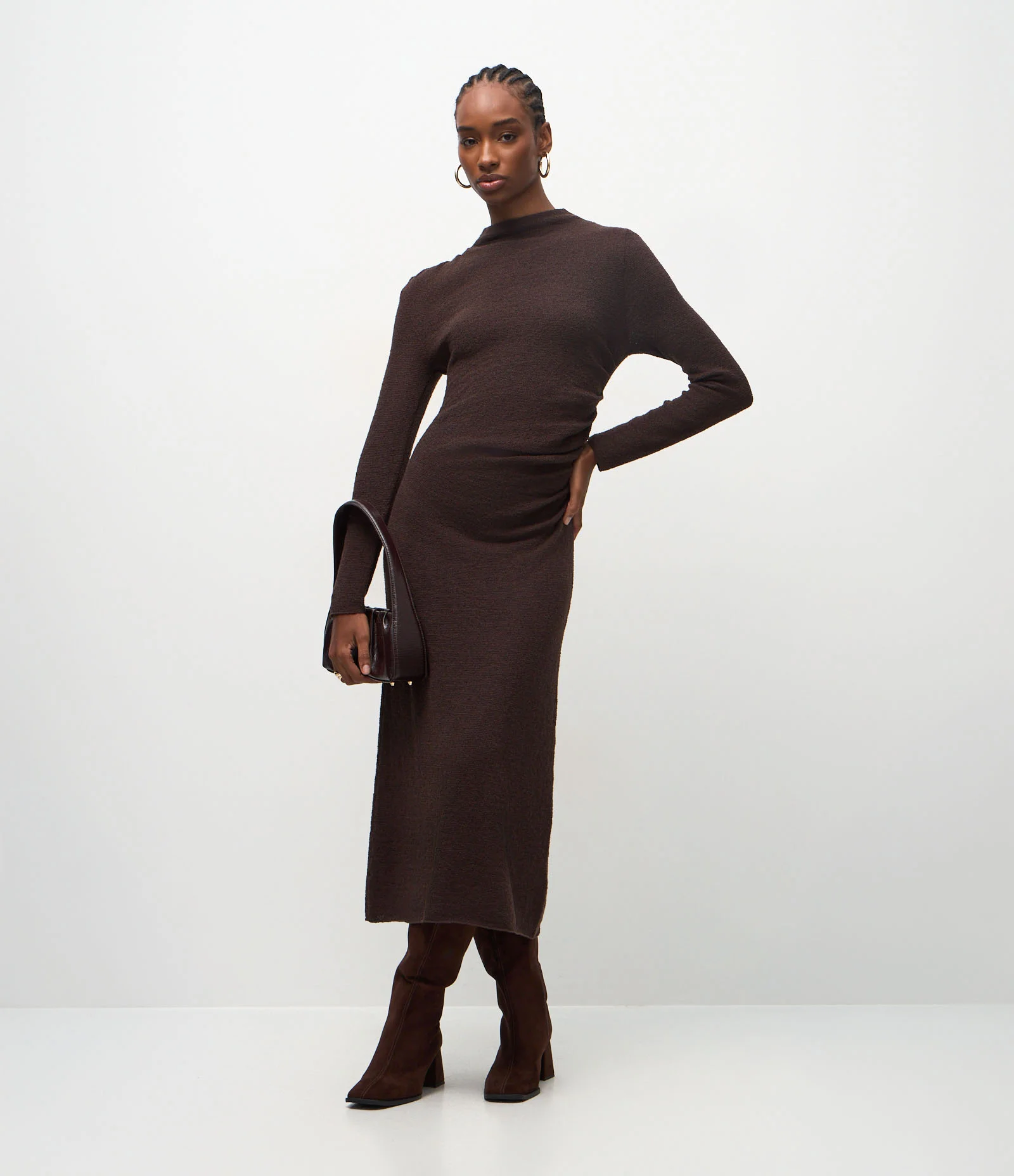 Vestido Midi em Tricô com Puxadinho Lateral Marrom 2