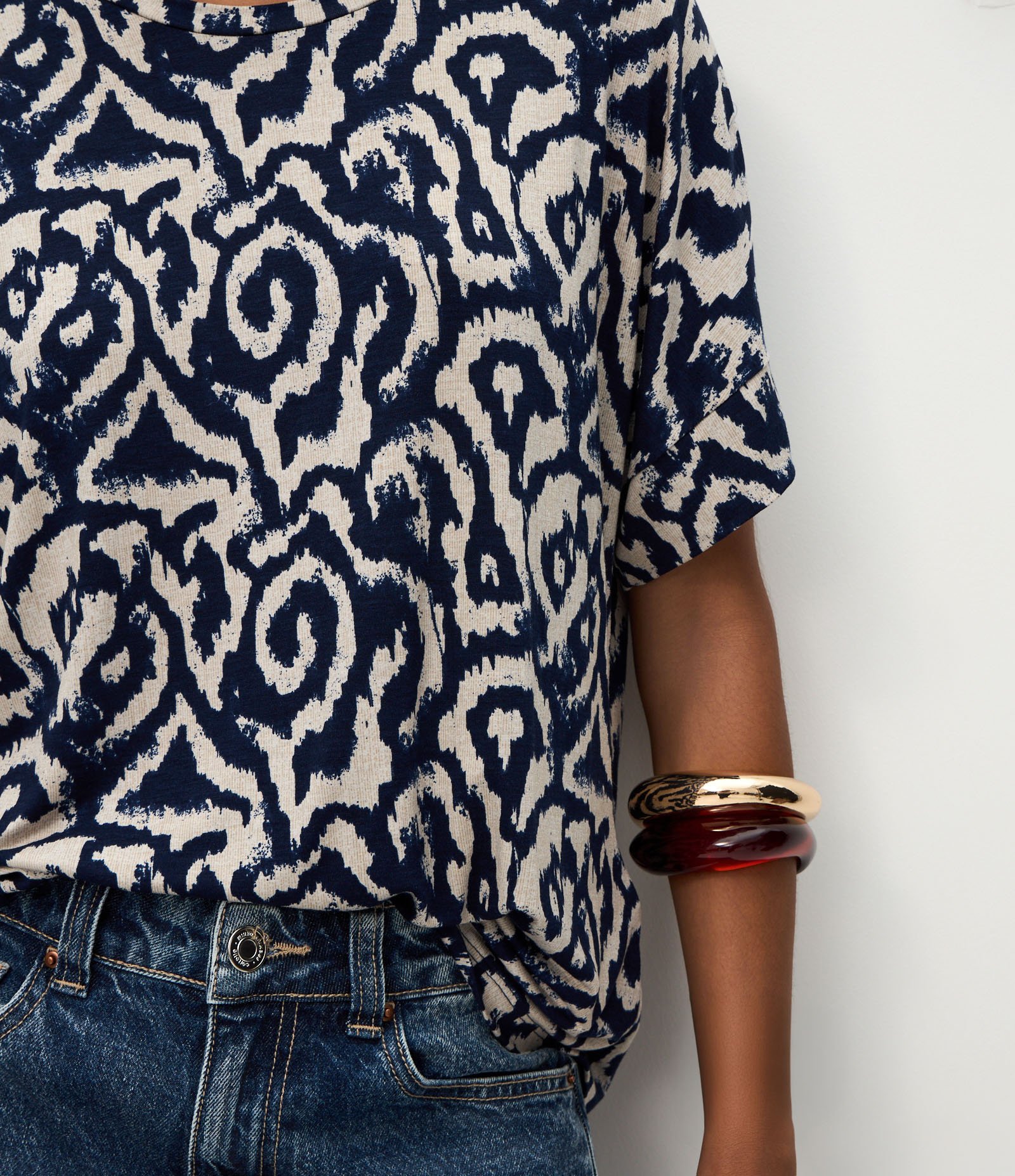 Blusa Manga Curta em Viscolycra com Estampa Abstrata Azul 3