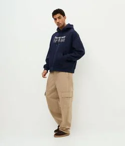 Calça Baggy Relaxed em Sarja Lisa