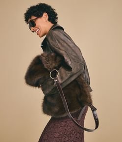 Bolsa Hobo Grande com Pelinhos