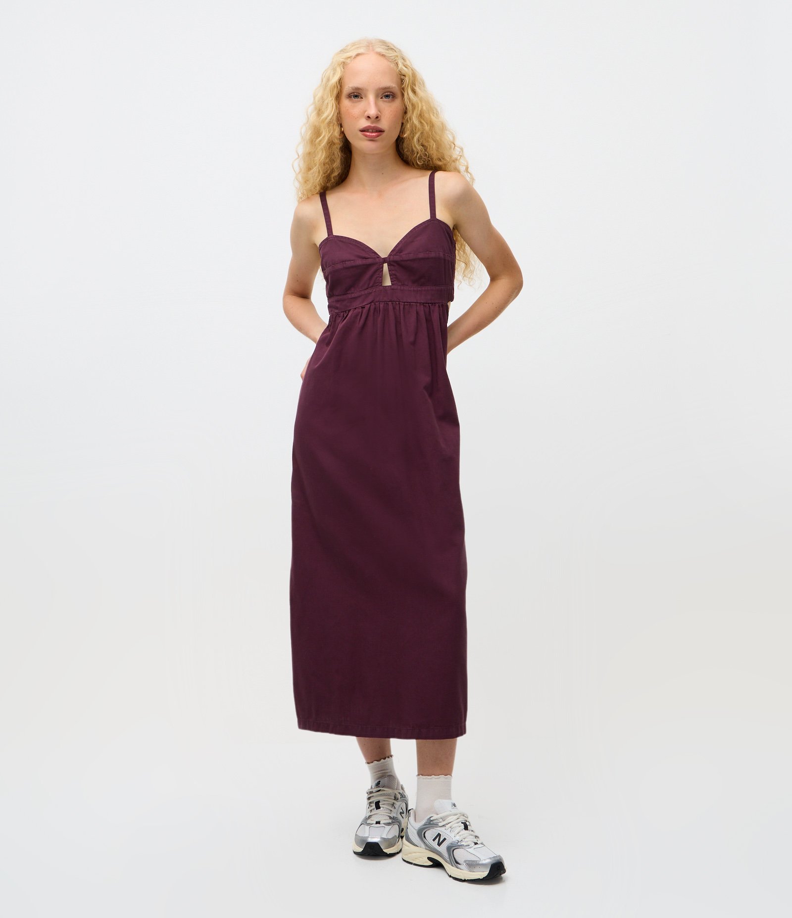 Vestido Midi em Sarja com Decote Coração e Vazados Vinho 1