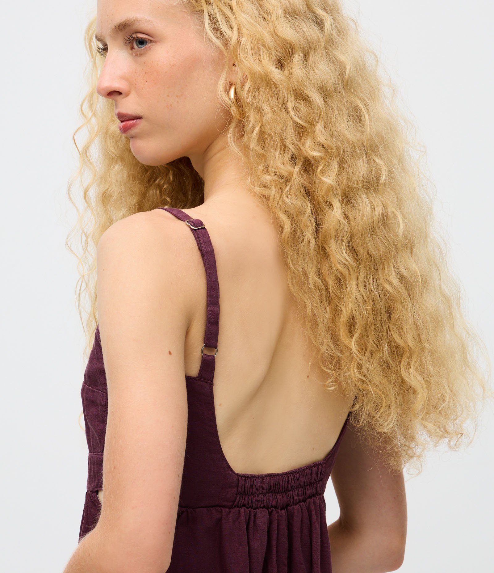 Vestido Midi em Sarja com Decote Coração e Vazados Vinho 4