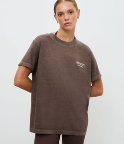 Camiseta Esportiva Oversized Estonada com Estampa Lettering