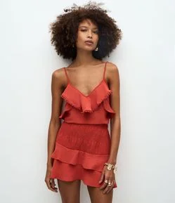 Blusa Alça Fina em Airflow com Babados e Pompom na Barra