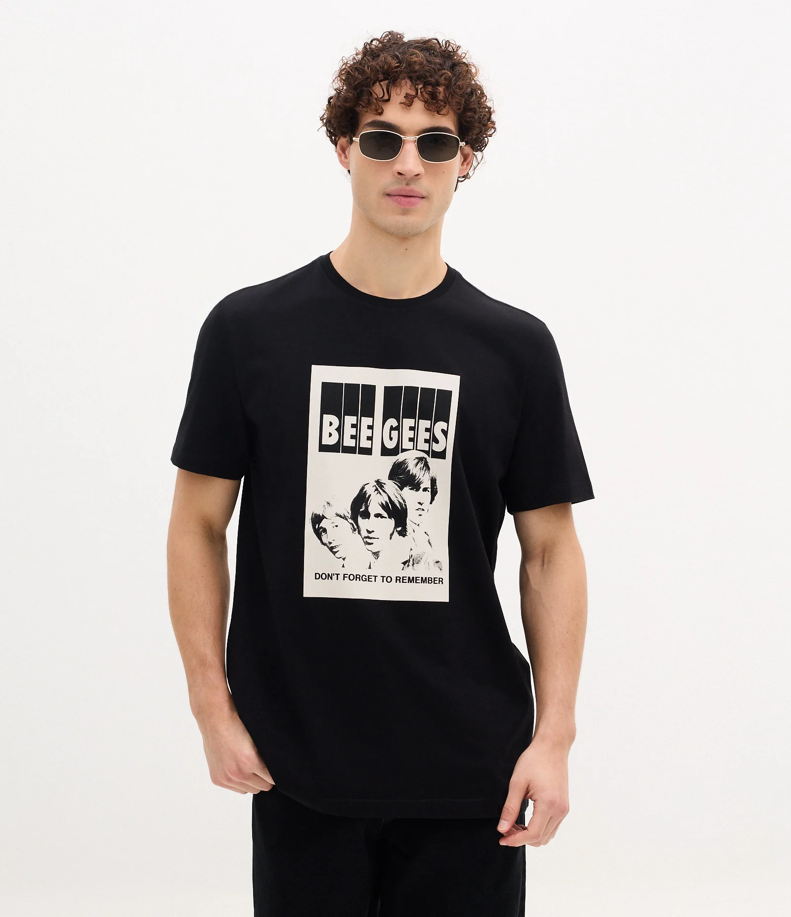 Camiseta em Algodão com Estampa Bee Gees Preto 1