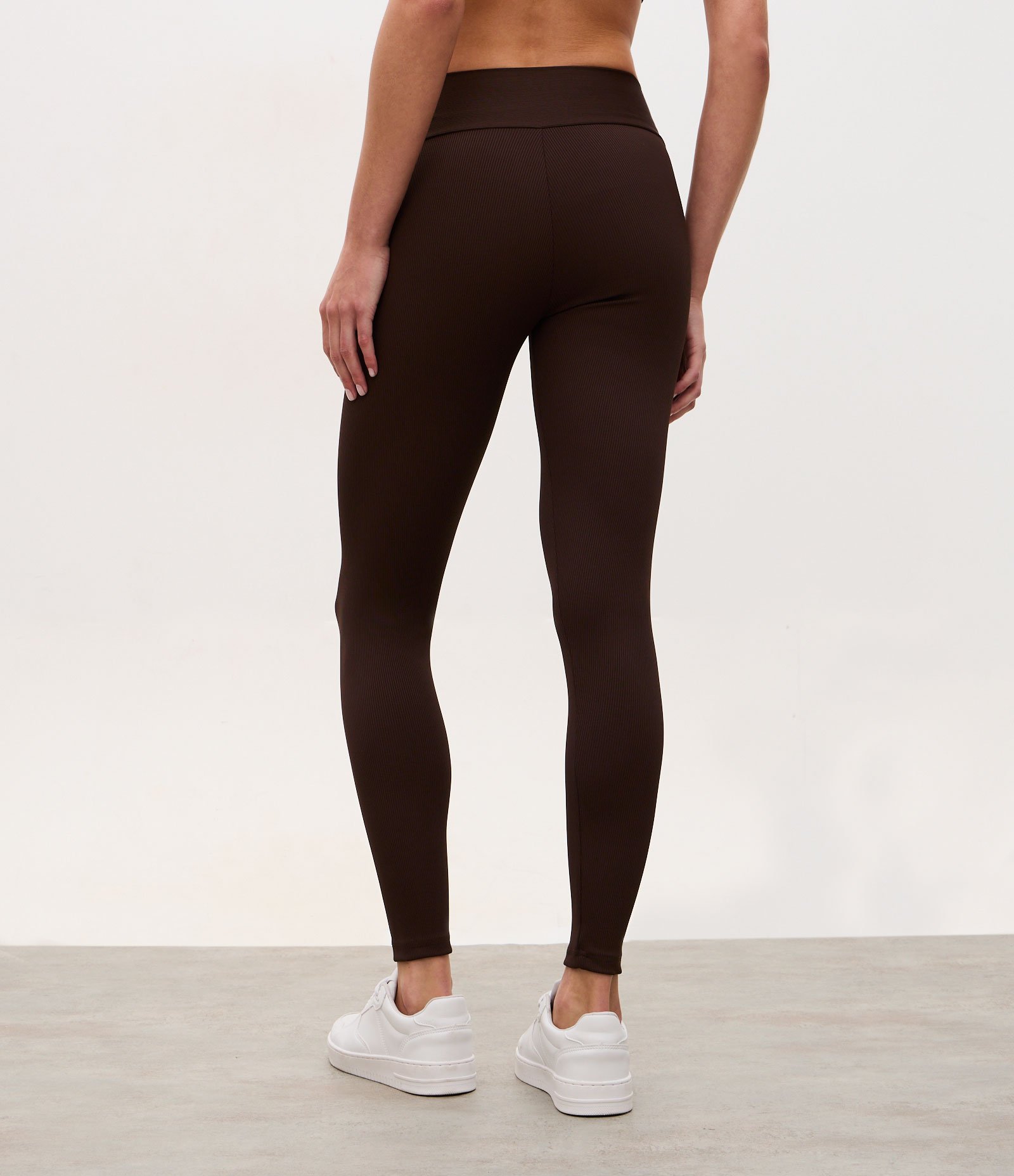 Calça Legging Canelada em Microfibra Marrom 4