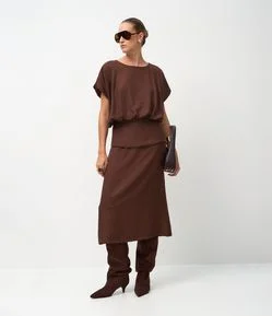 Saia Midi em Viscose Com Pala Sobreposta