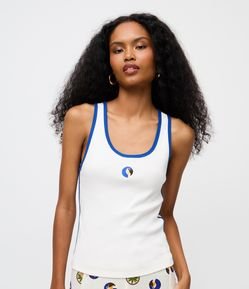 Regata com Bordado Tucano e Viés Contrastante