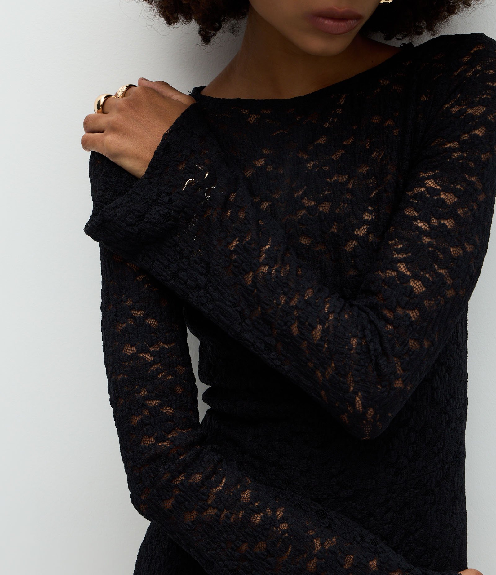 Vestido Longo em Renda com Manga Longa Preto 4