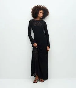 Vestido Longo em Renda com Manga Longa