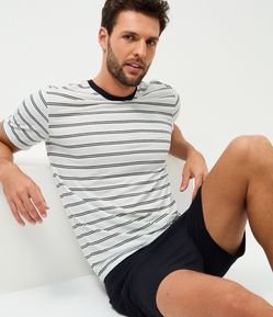 Pijama Curto Blusa Listrada e Short