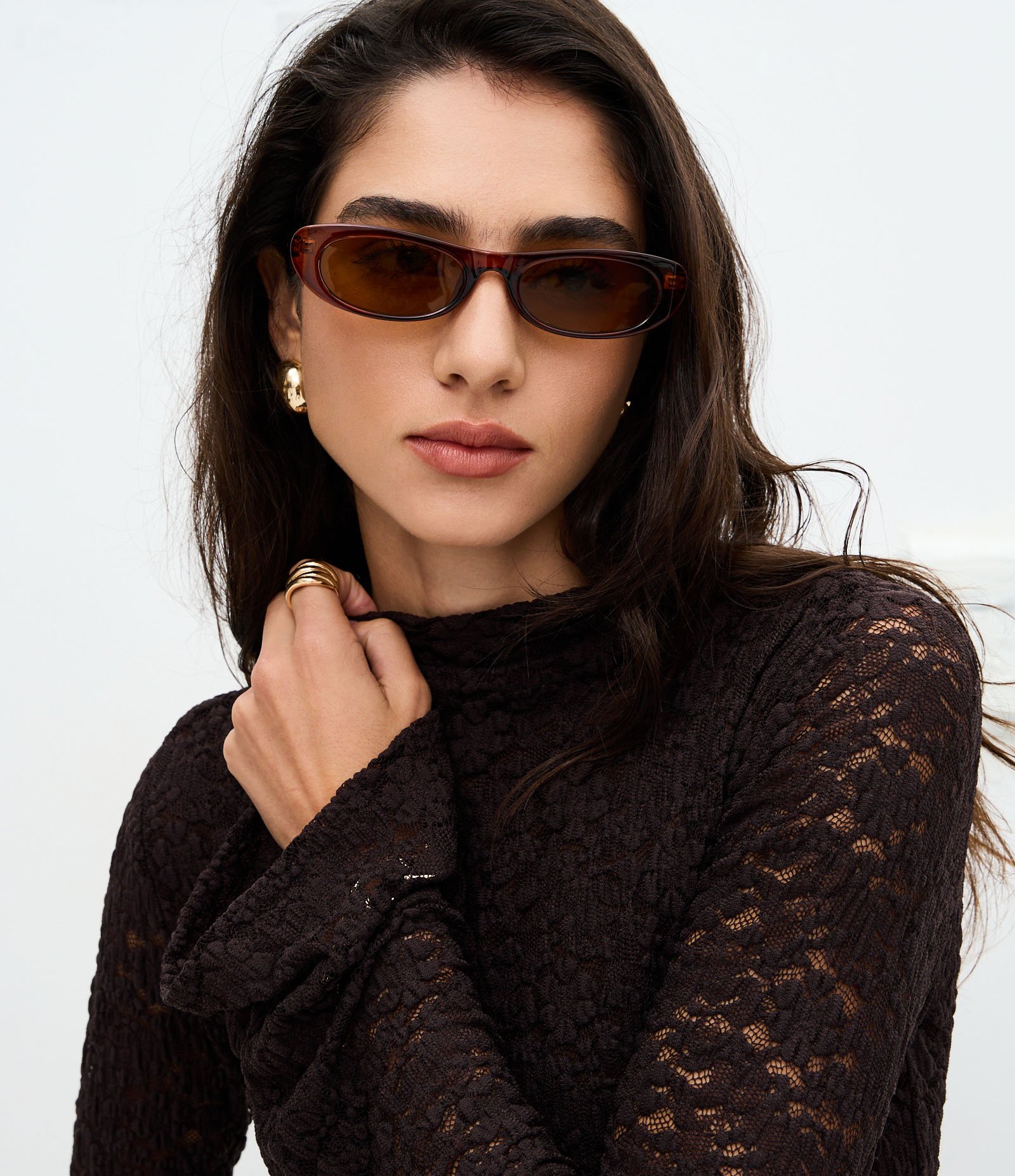 Vestido Rendado com Manga Longa e Gola Alta Marrom 3