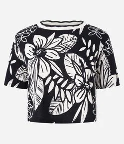 Camiseta em Moletinho com Estampa Floral e Gola Contrastante