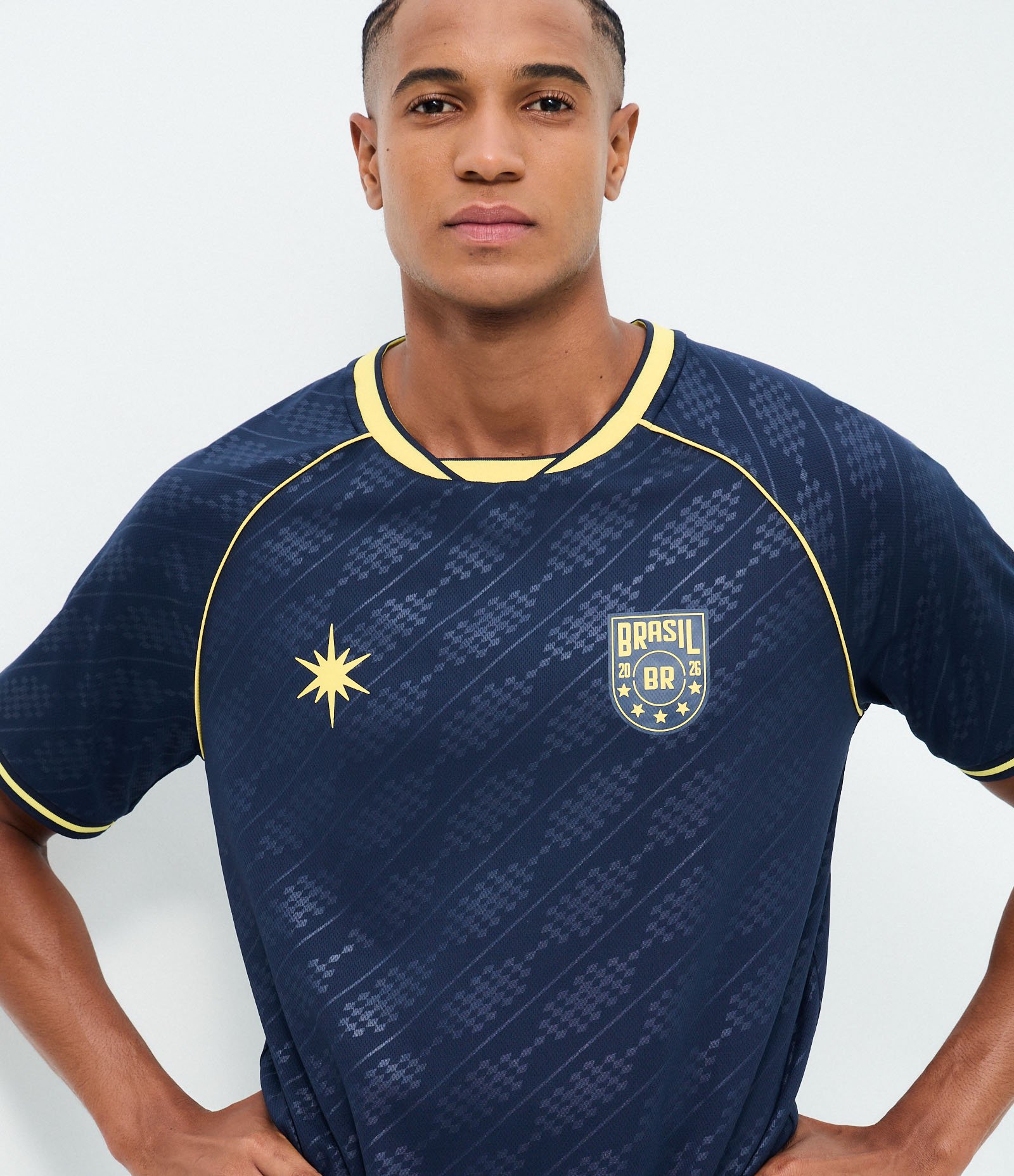 Camiseta Esportiva com Tecnologia Dry e Estampa Brasil Azul 2