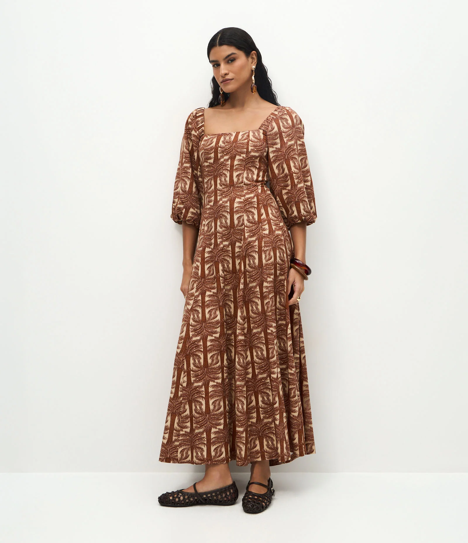 Vestido Midi Estampado em Viscolinho com Mangas Bufantes Marrom 1