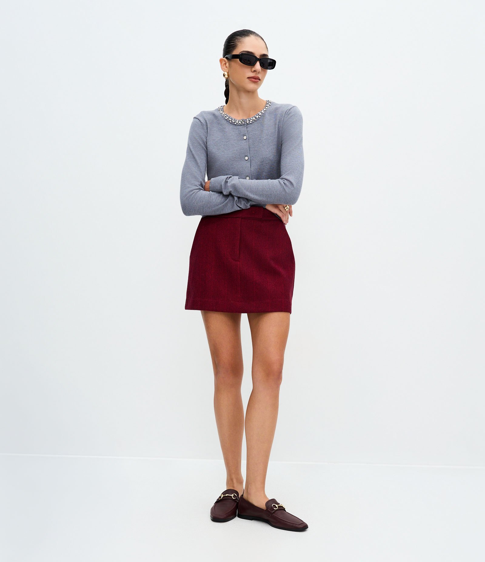 Cardigan Curto em Tricô com Aplicação no Decote Cinza 2