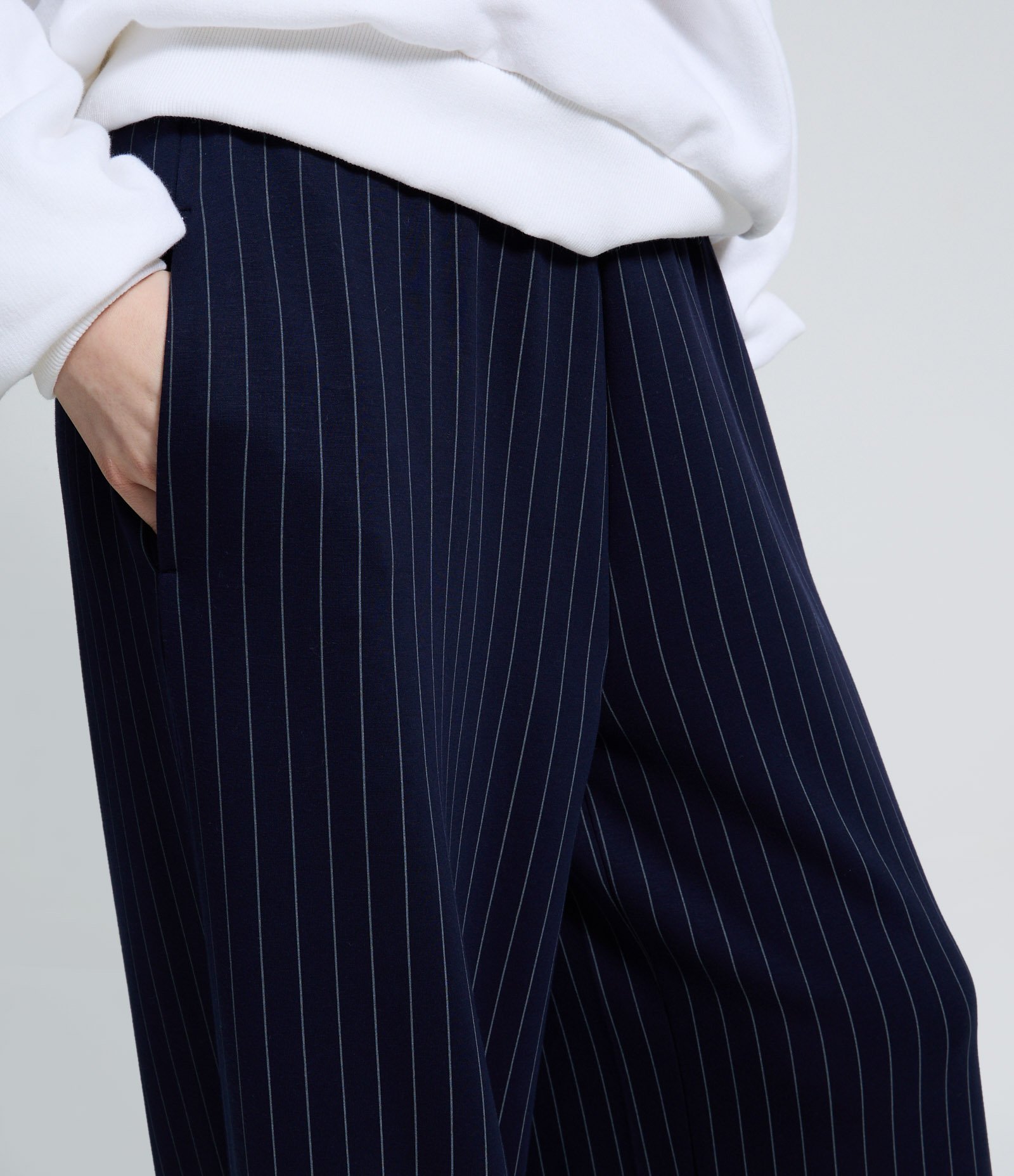 Calça Risca de Giz em Microfibra Azul 3