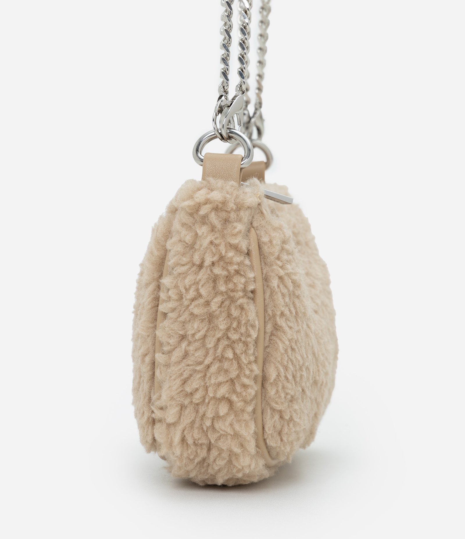 Bolsa Transversal com Corrente e Textura de Pelos Bege 2