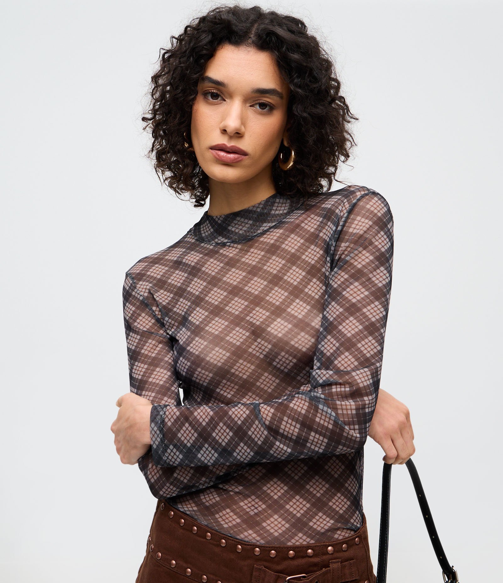 Blusa em Tule Segunda Pele com Estampa Xadrez Cinza 3