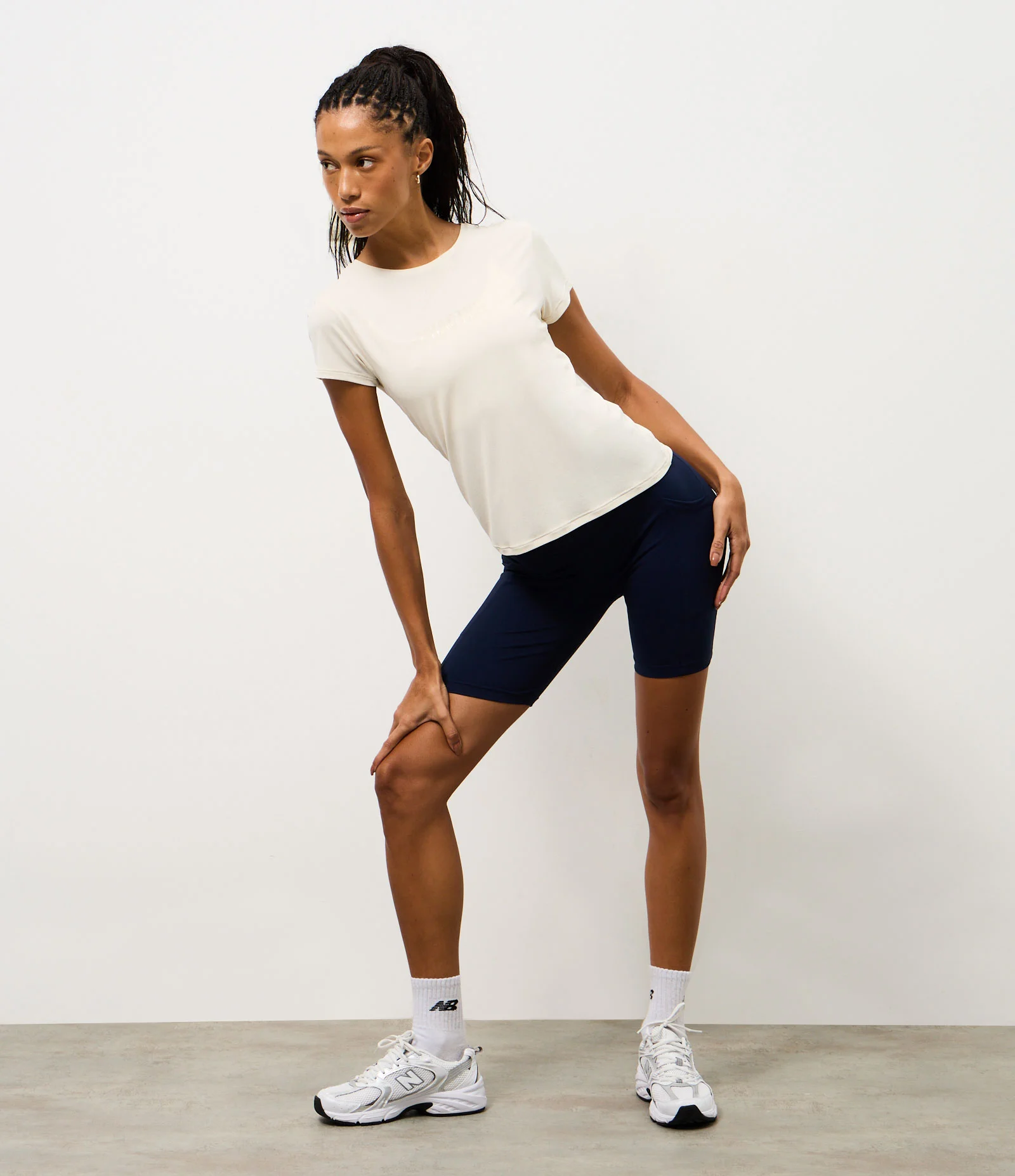 Camiseta Esportiva com Estampa Lettering Practice em Gel Off White 2