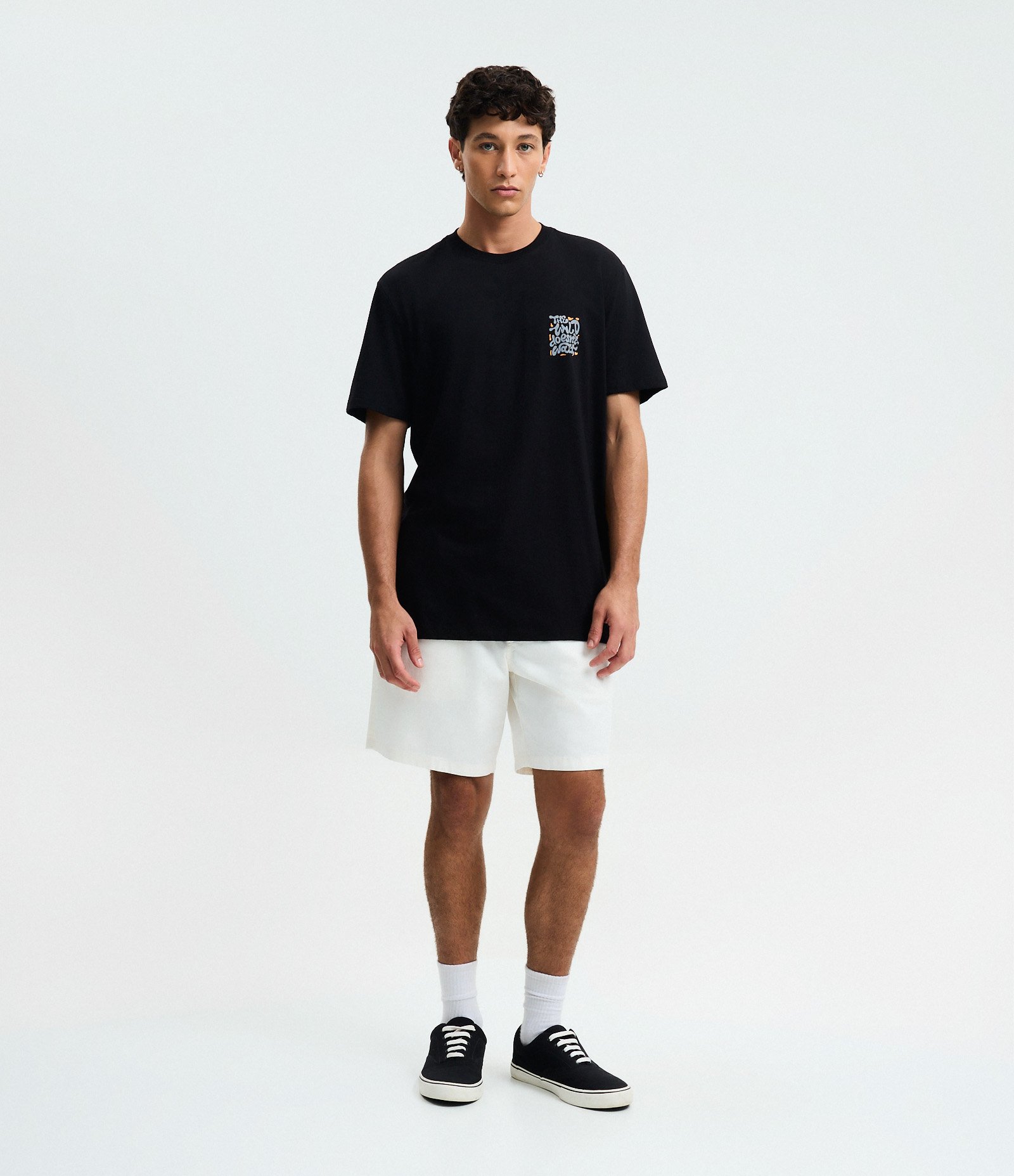 Camiseta Comfort em Algodão com Estampa Psicodélica The Wild Doesn’t Wait Preto 2