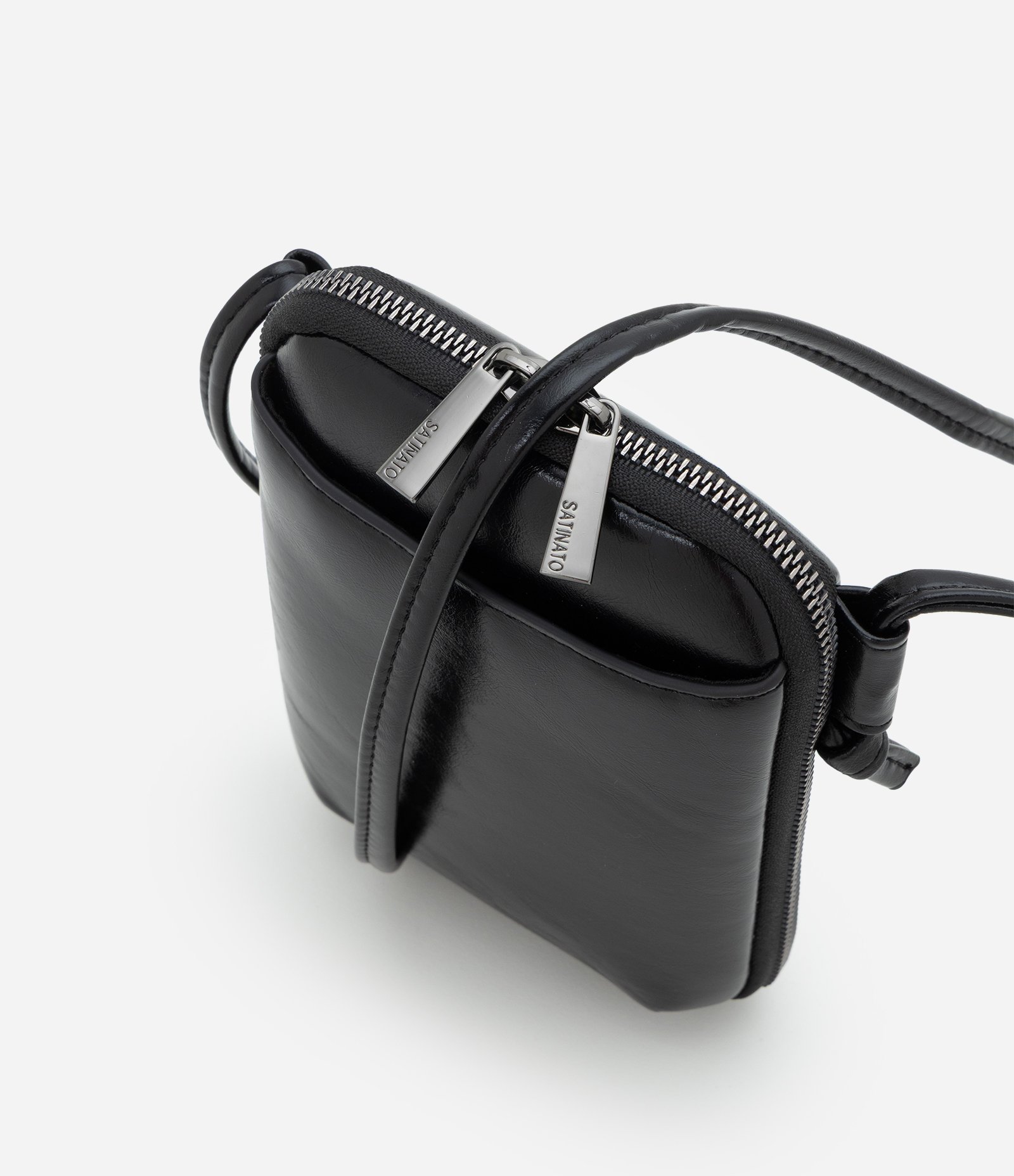 Bolsa Porta Celular Pequena com Alça e Bolso Frontal Preto 4