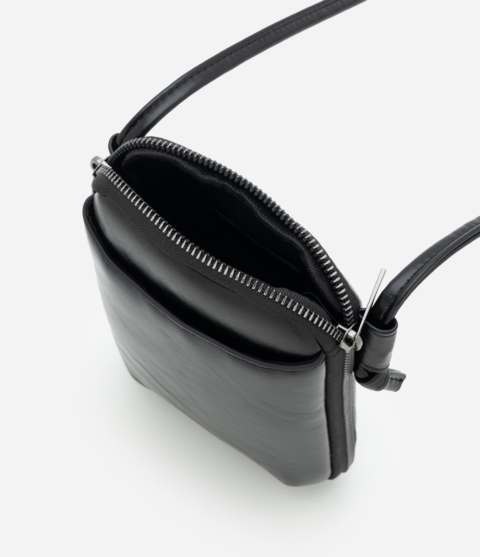 Bolsa Porta Celular Pequena com Alça e Bolso Frontal Preto 5