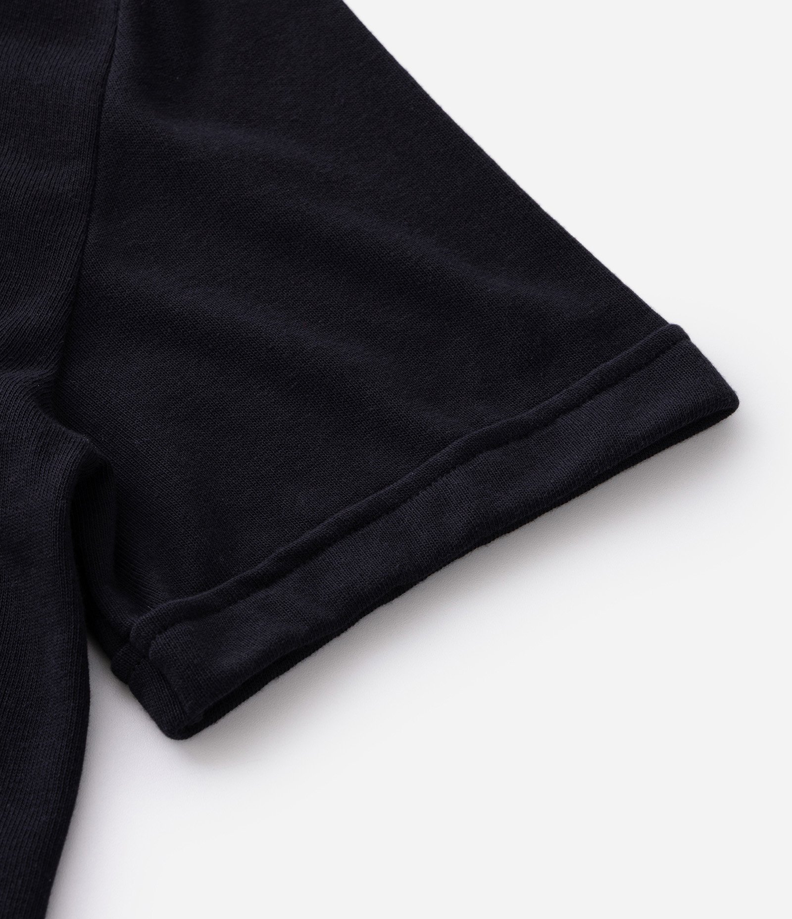 Camiseta Boxy em Crepe com Gola Polo Contrastante Preto 7