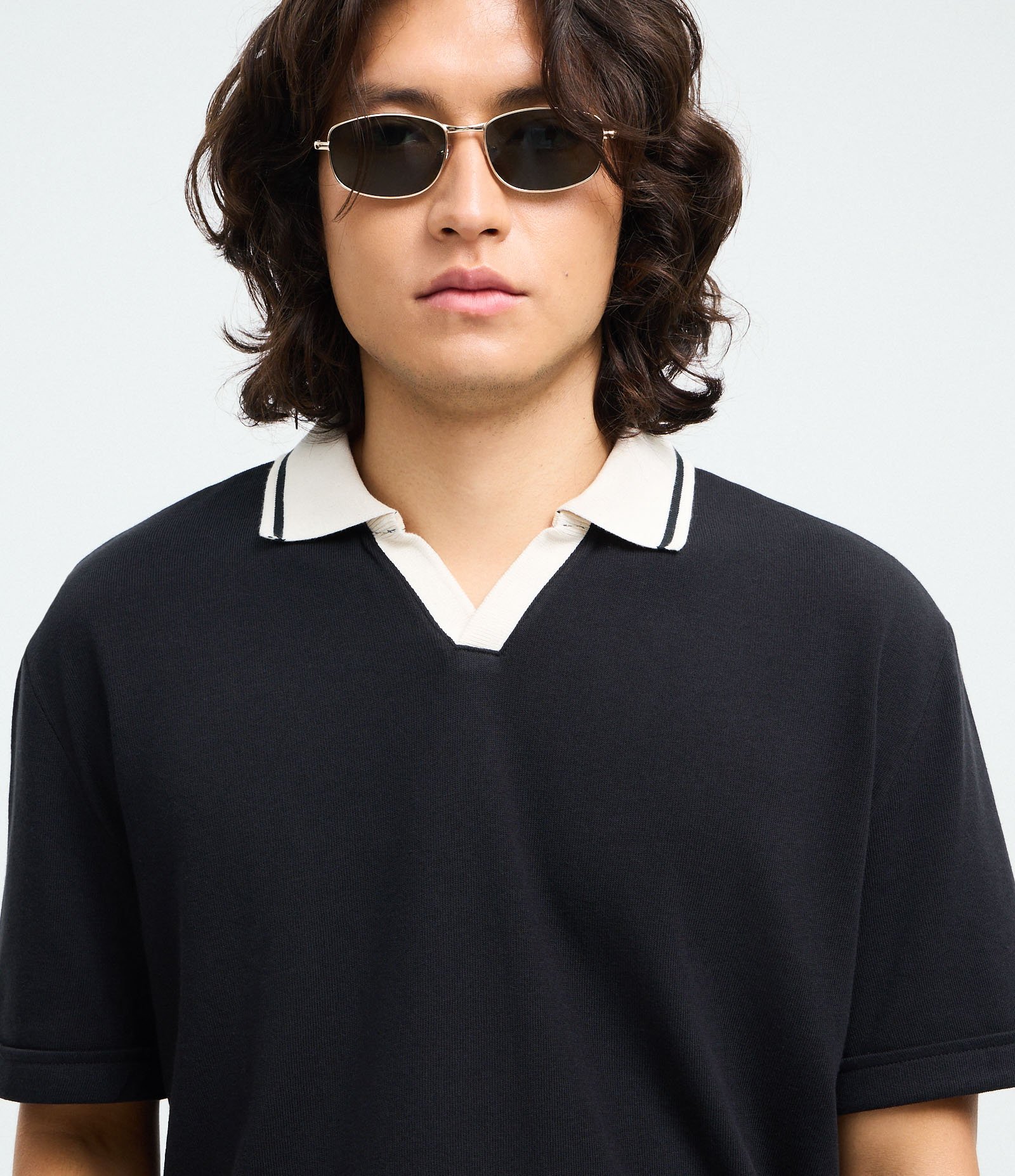 Camiseta Boxy em Crepe com Gola Polo Contrastante Preto 3