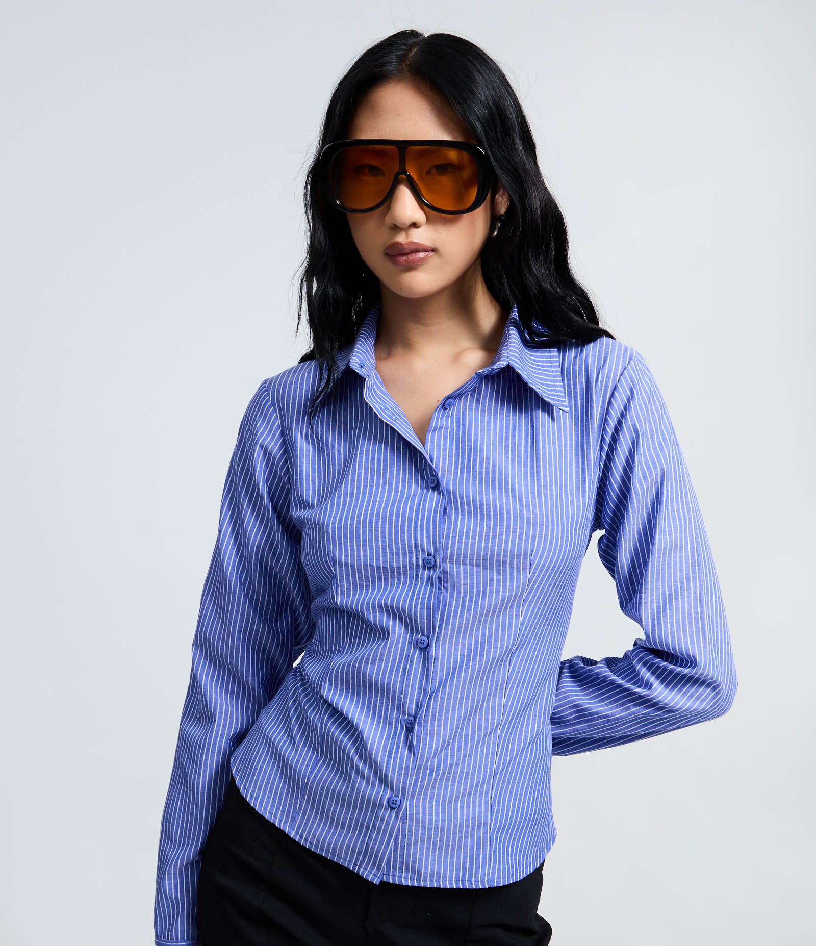 Camisa Ajustada em Tricoline com Amarração nas Costas Azul 1