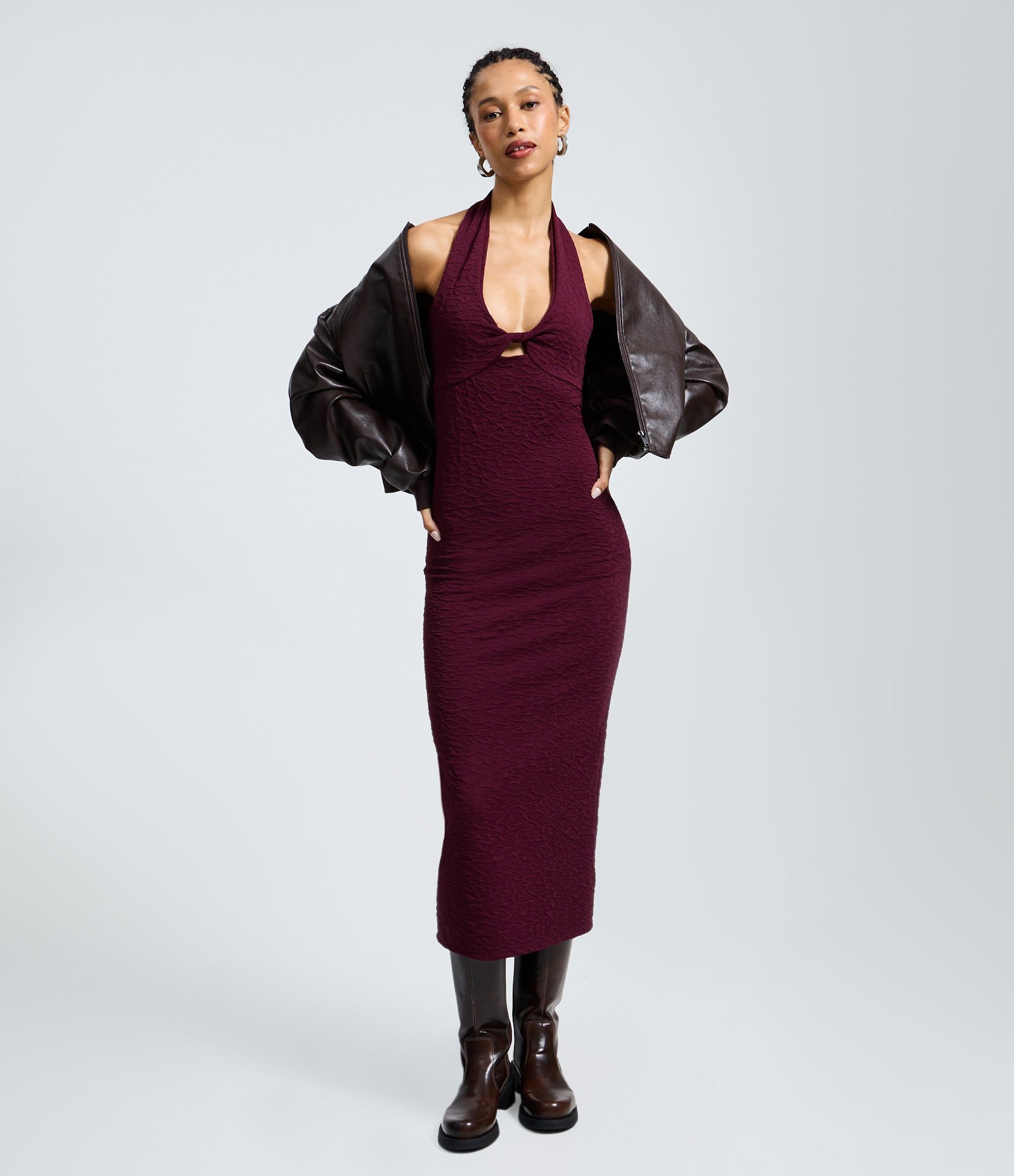 Vestido Midi Frente Única Texturizado com Nó no Busto Bordô 1