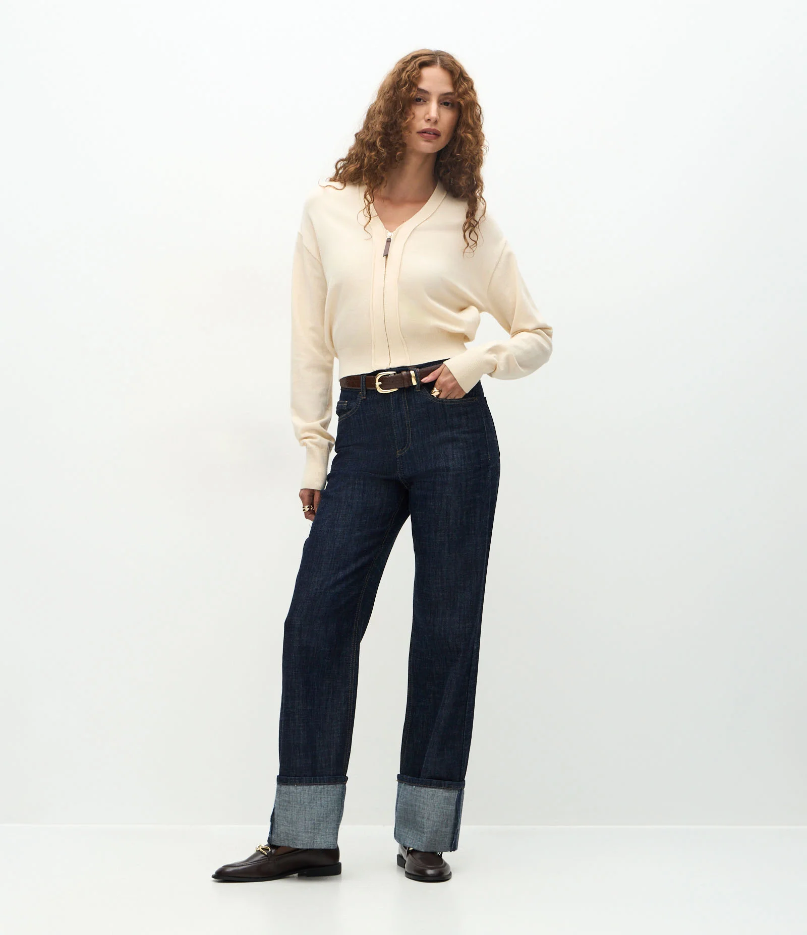 Cardigan Curto em Tricô com Puxador Alongado Bege 2