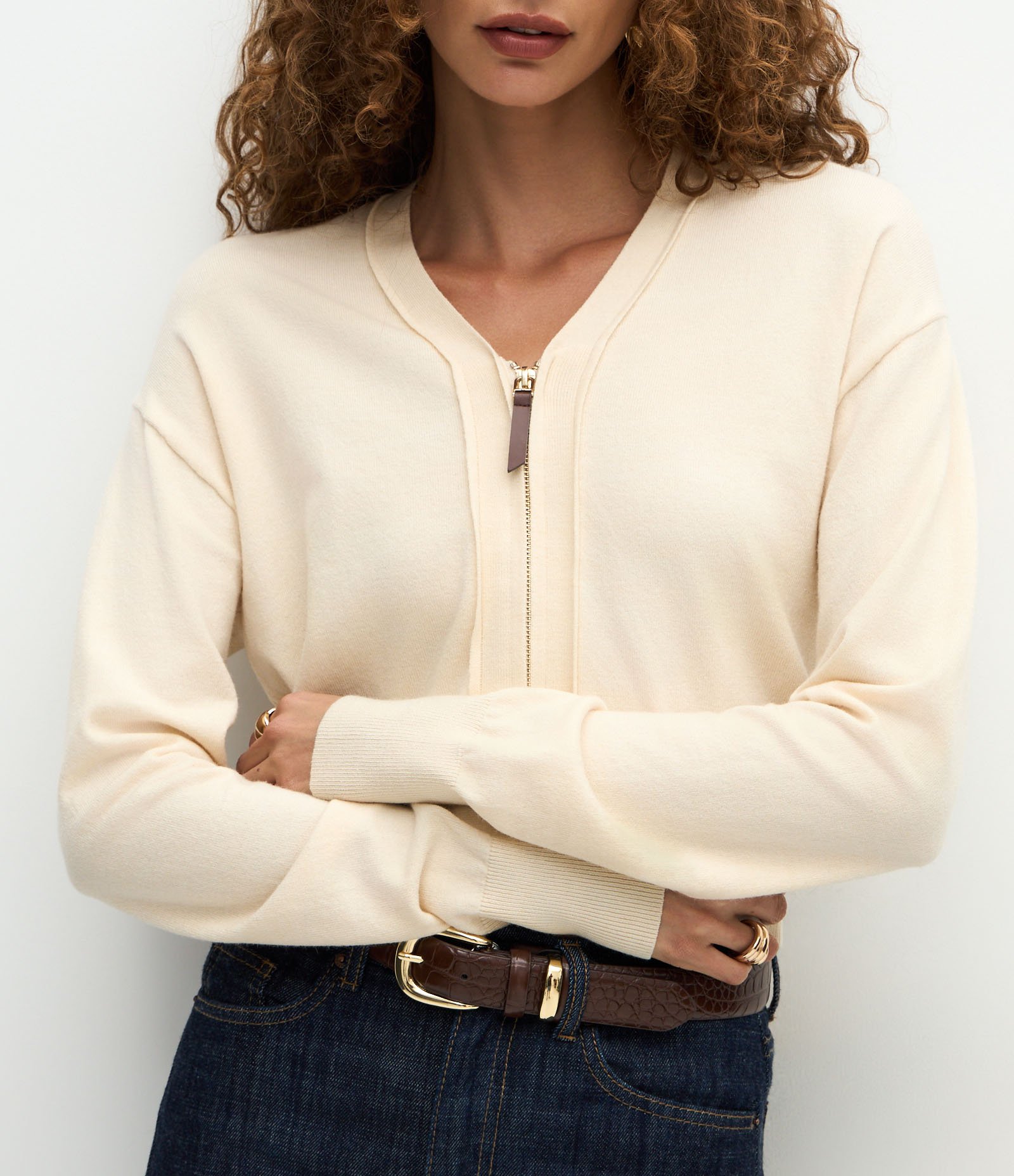 Cardigan Curto em Tricô com Puxador Alongado Bege 4