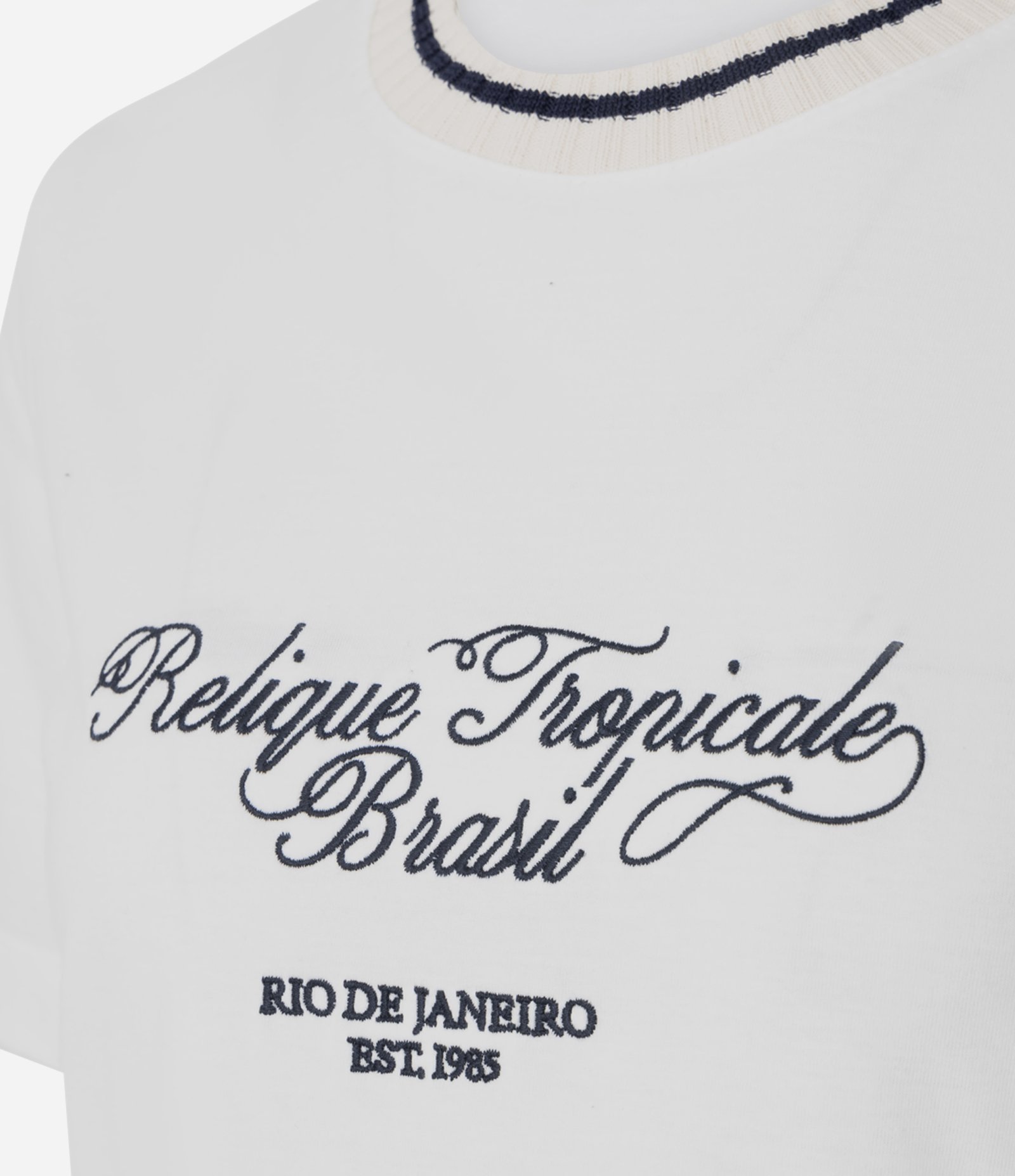 Camiseta em Algodão com Lettering Bordado e Gola Contrastante Branco 7
