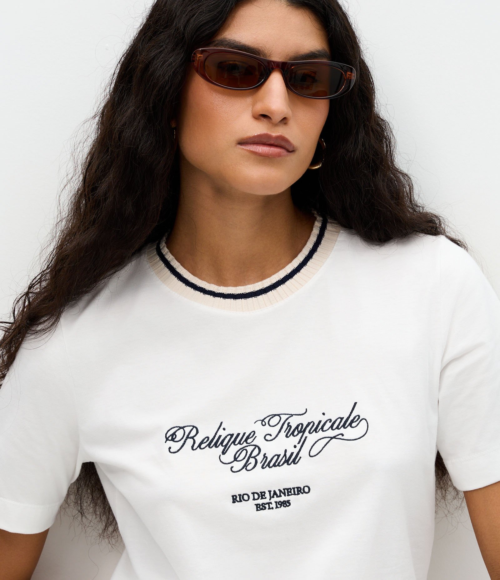 Camiseta em Algodão com Lettering Bordado e Gola Contrastante Branco 3