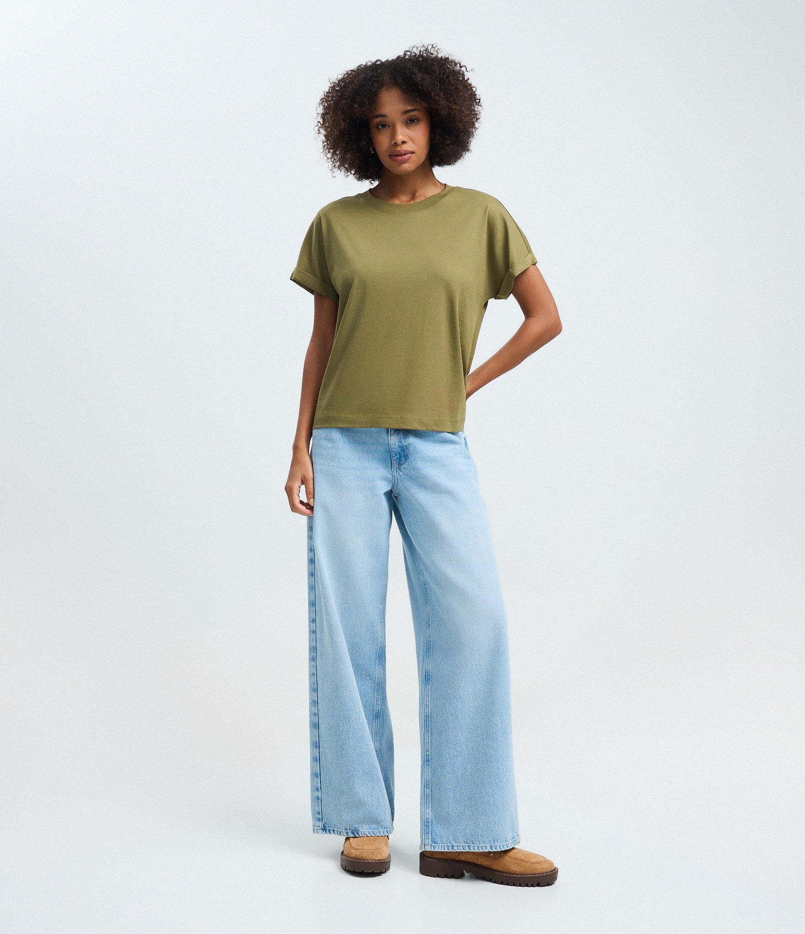 Blusa Básica com Manga Dobrada Curta em Algodão Verde 2