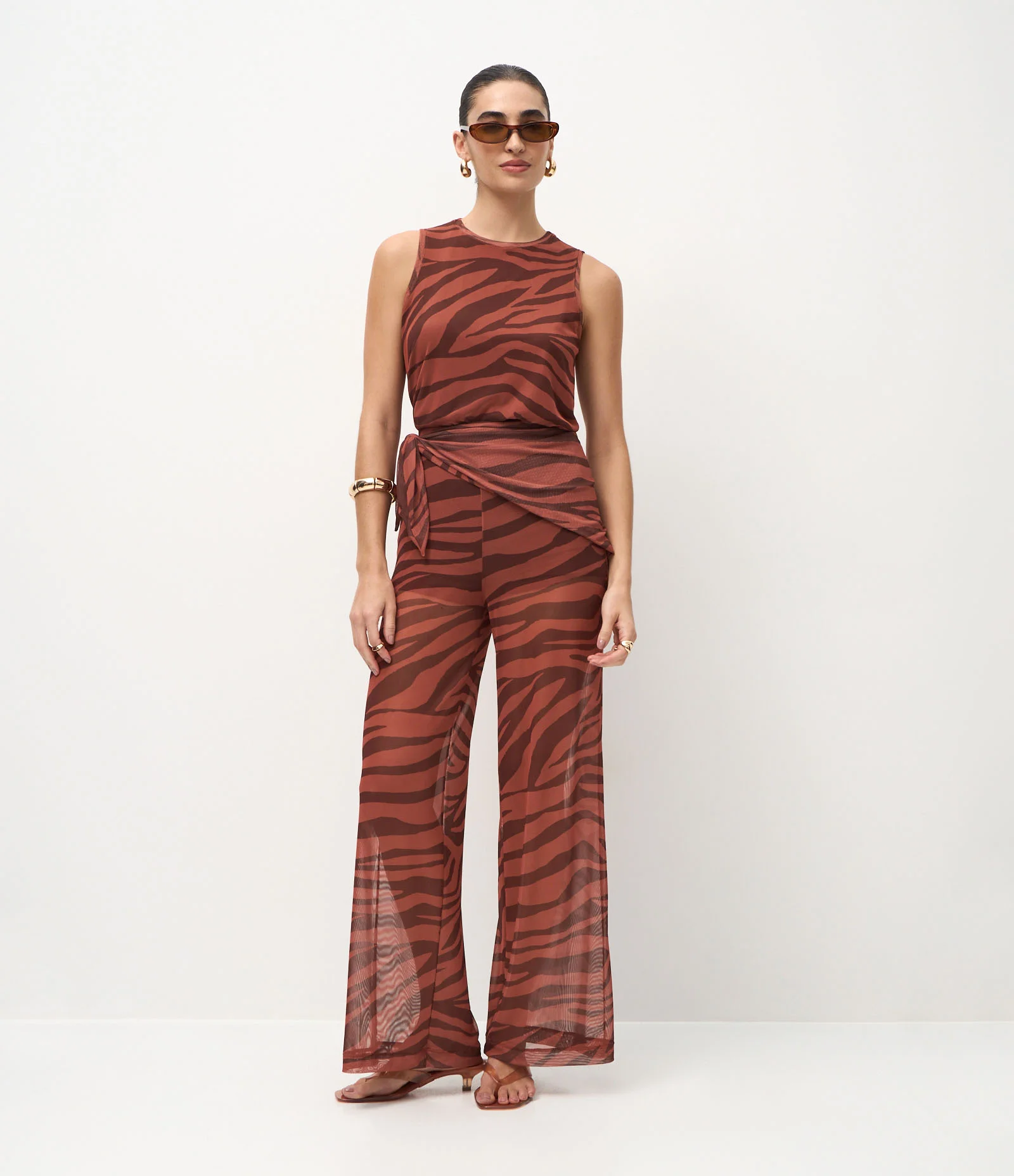 Blusa sem Manga em Tule com Estampa Orgânica Marrom 2