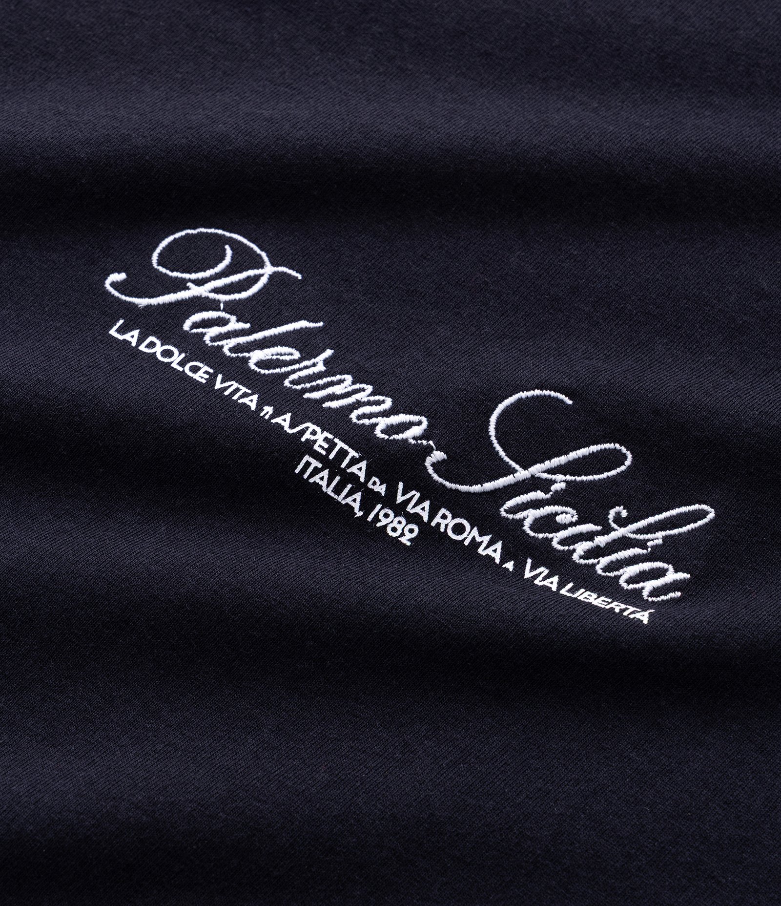 Camiseta Boxy em Algodão com Lettering Bordado Preto 8