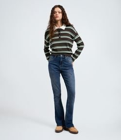 Calça Flare em Jeans com Cintura Média Five Pockets