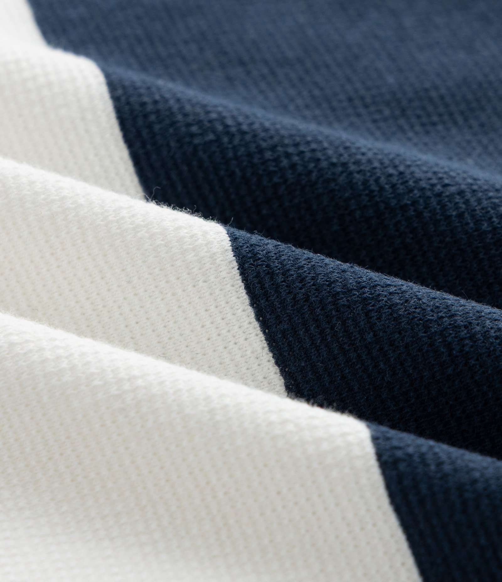 Camiseta Polo Infantil com Bordado Frontal – Tam 5 a 14 Anos Branco/Azul Marinho 3