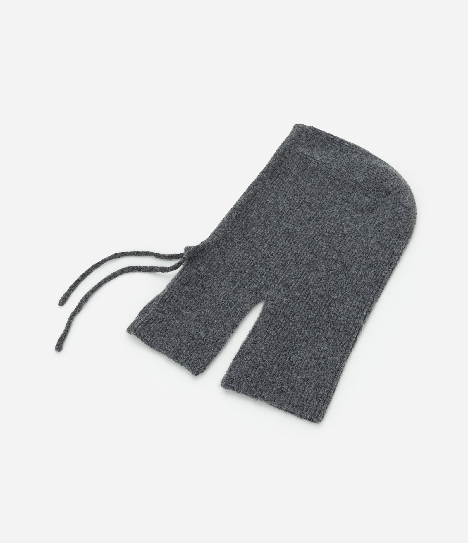 Touca Balaclava em Tricô com Amarração Cinza 3