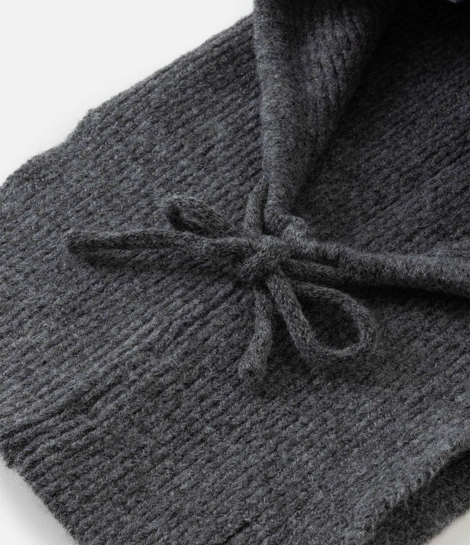 Touca Balaclava em Tricô com Amarração Cinza 5