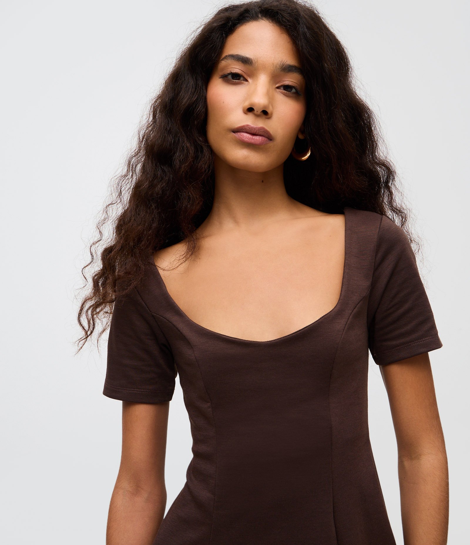 Vestido Evasê em Ponto Roma com Decote V Marrom 3